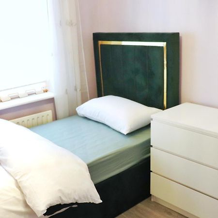 Deluxe Dwelling - 15 Mins From Cork City/Airport Apartment Luaran gambar