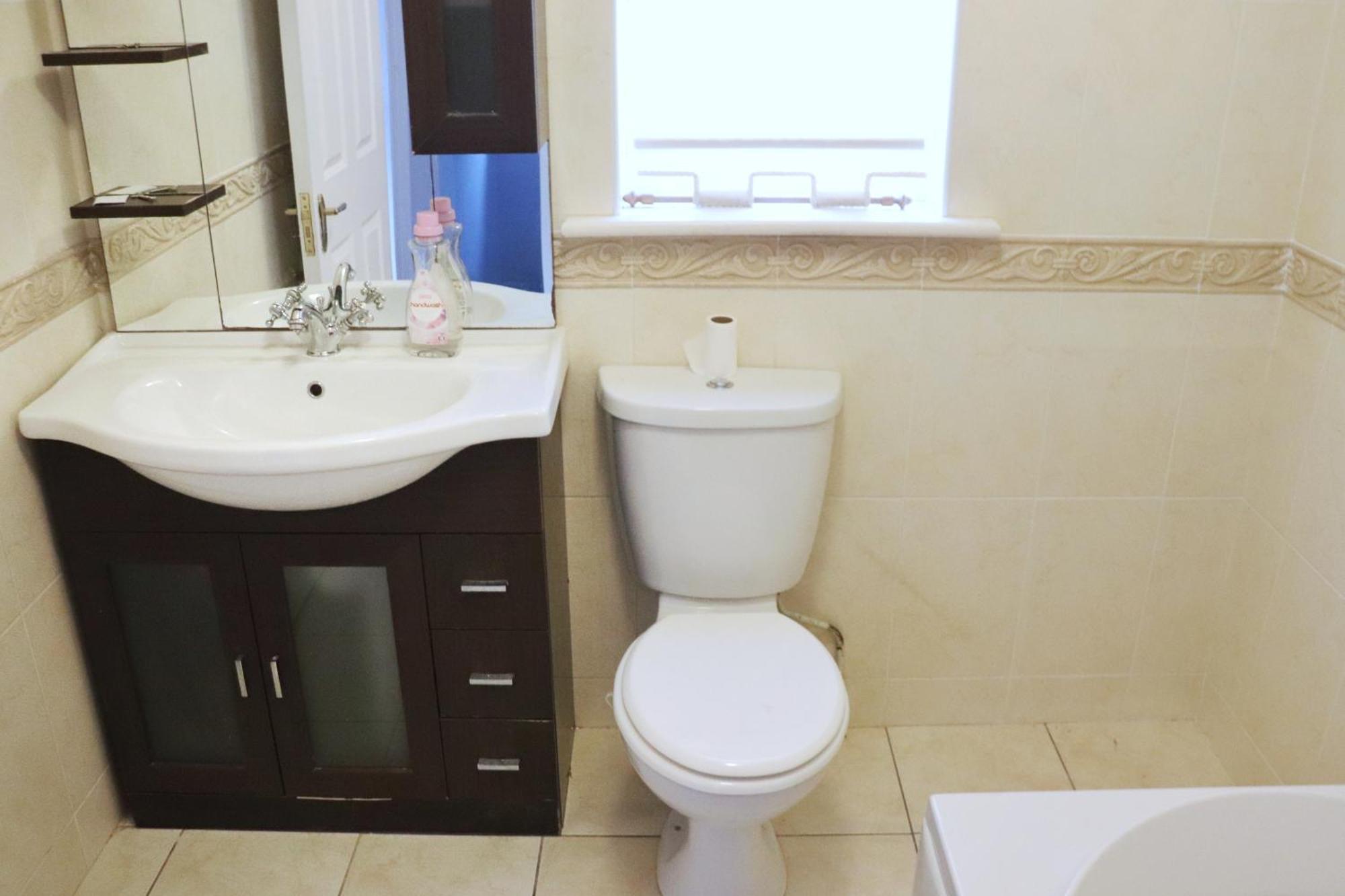 Deluxe Dwelling - 15 Mins From Cork City/Airport Apartment Luaran gambar