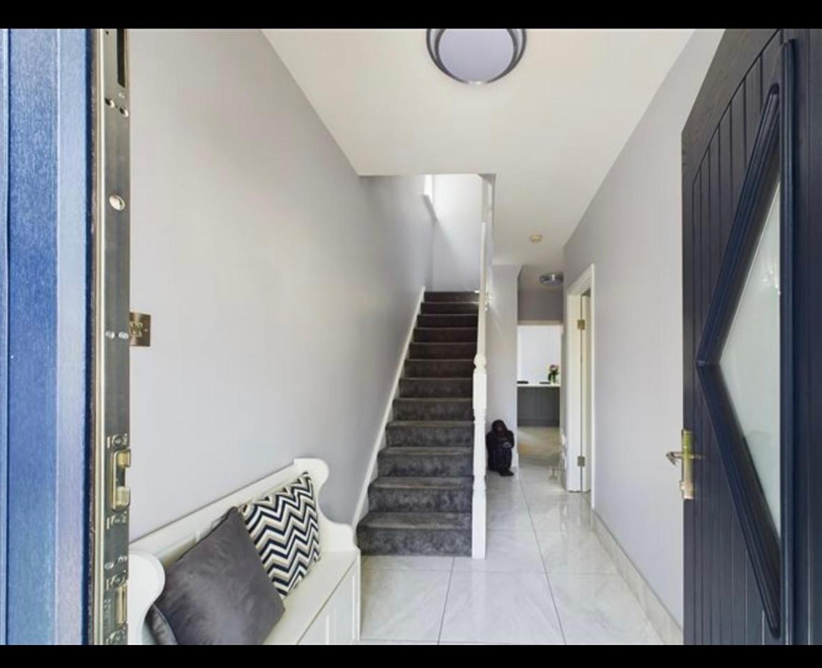 Deluxe Dwelling - 15 Mins From Cork City/Airport Apartment Luaran gambar